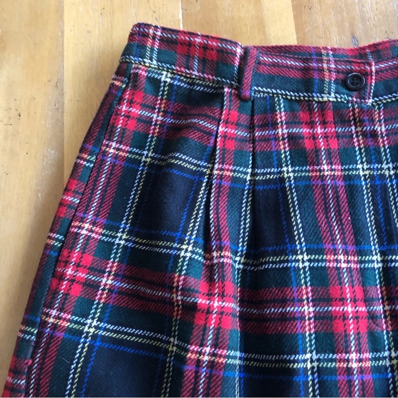 Vintage Plaid Wool High Waisted Long Shorts Red Green Tartan Christmas Large EUC - Picture 3 of 16